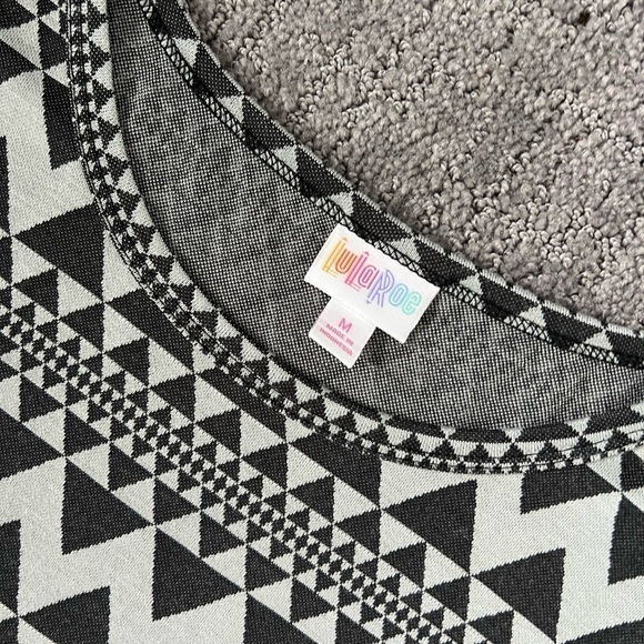 LulaRoe Julia Knit Triangle Print MIDI Dress - Picture 2 of 4